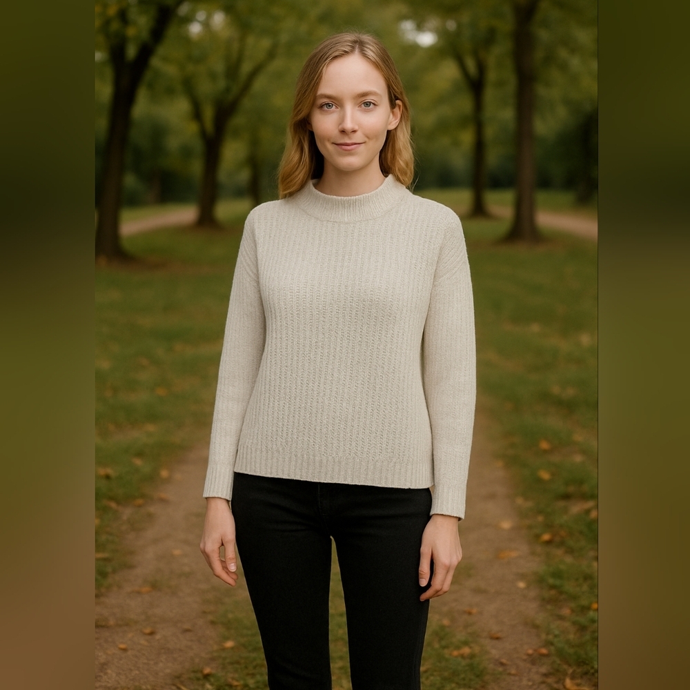 XS Very Oversized American Eagle Cream Mockneck Sweater Relax Fit Soft Stretchy